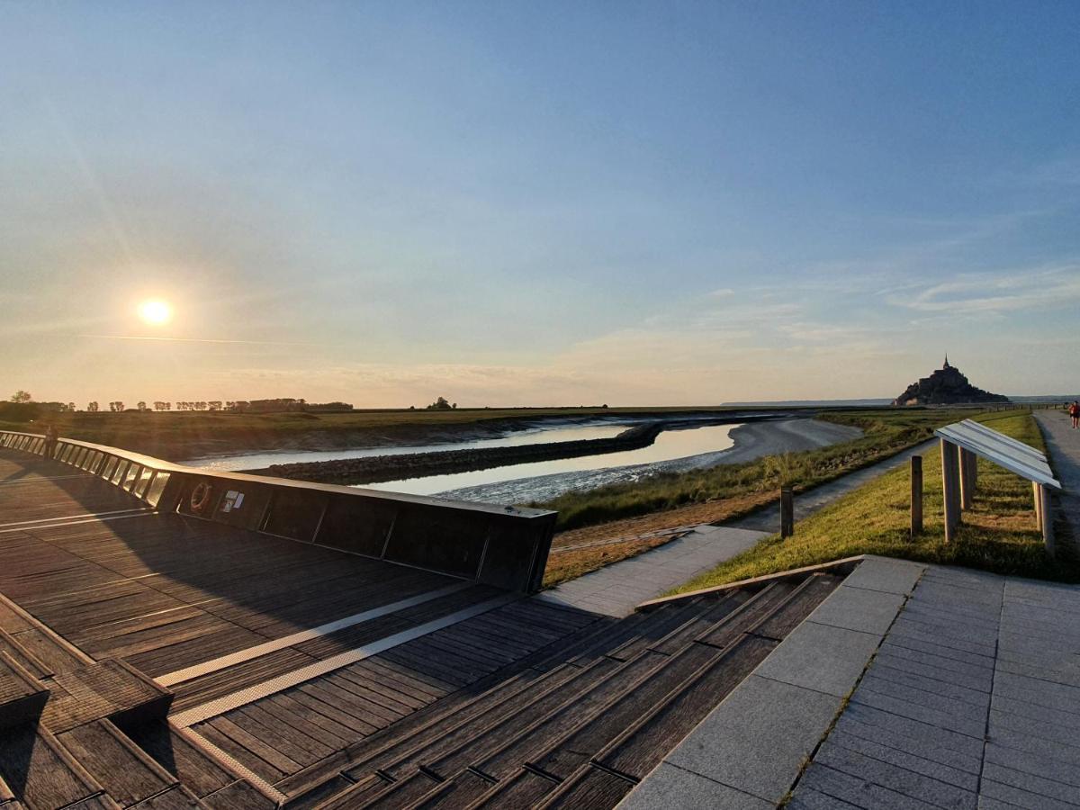 La Bastide Du Moulin - Mont St Michel Acomodação com café da manhã Moidrey Exterior foto